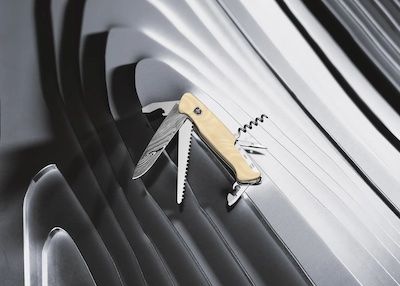 Victorinox дебютира с ограничено издание швейцарски армейски нож Damasteel Ranger